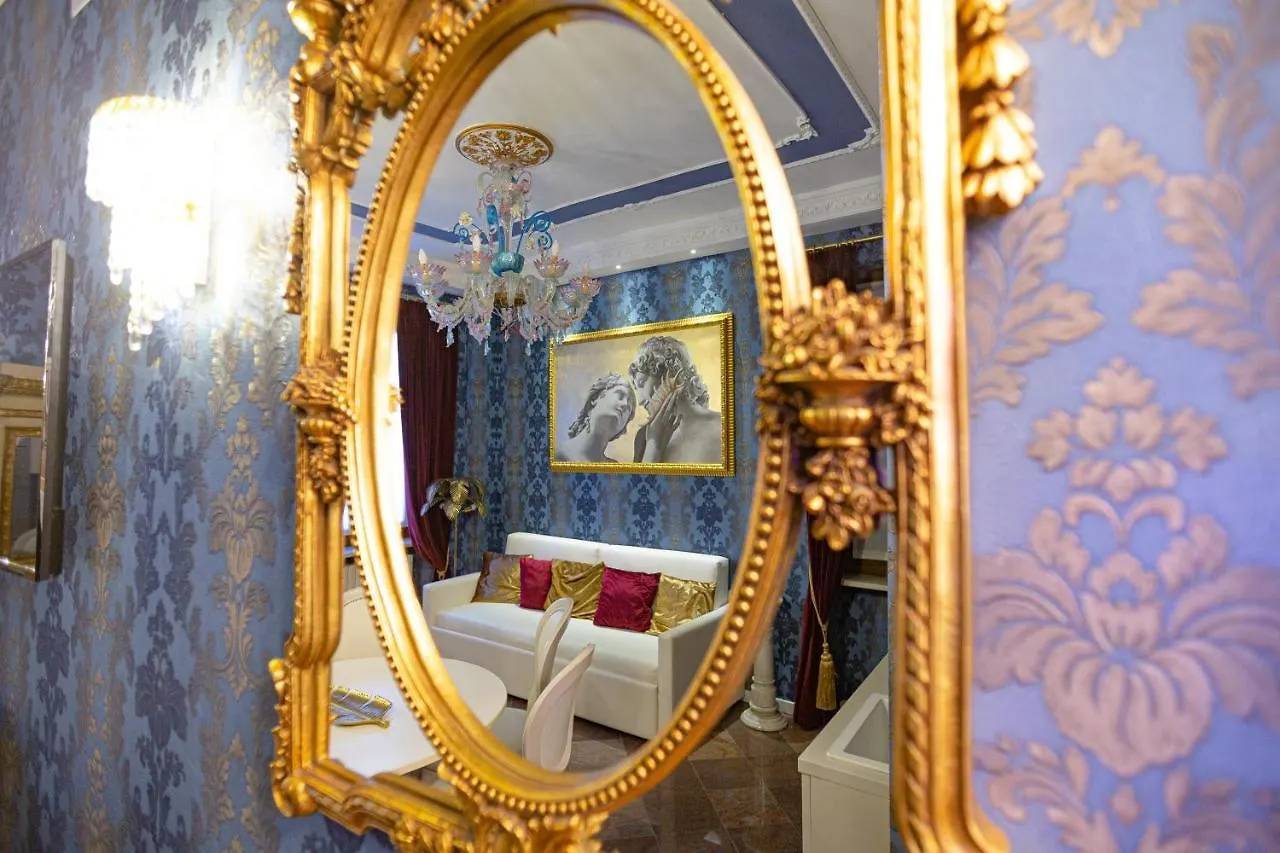 The Mansion Of Countess Rizzardi On Garda Lake Lazise